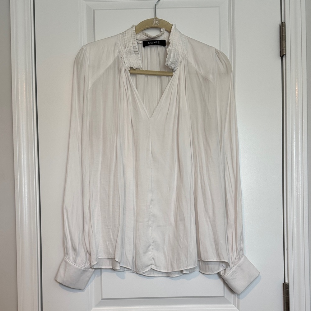 DO+BE Classic White Blouse